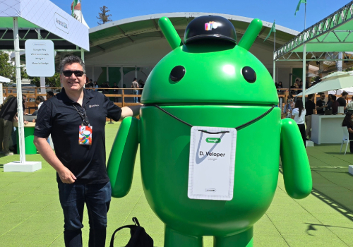 Pablo with Android figure